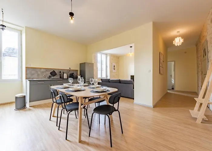 T3 Rdc Proche Commidites Parking Facile