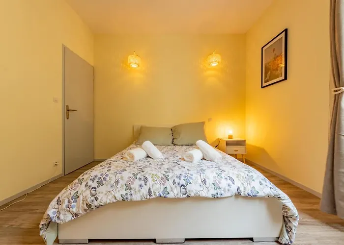 公寓 T3 Rdc Proche Commidites Parking Facile *