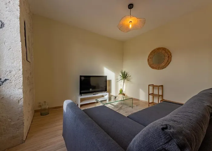 T3 Rdc Proche Commidites Parking Facile *