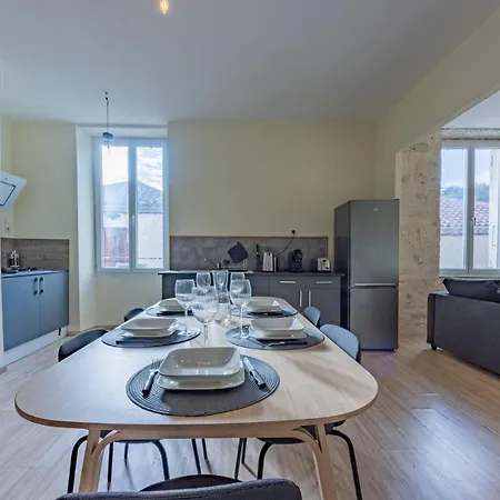 T3 Rdc Proche Commidites Parking Facile