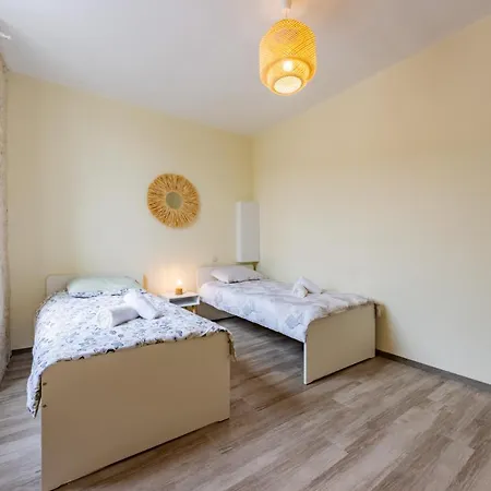 Apartamento T3 Rdc Proche Commidites Parking Facile Montaigu-de-Quercy