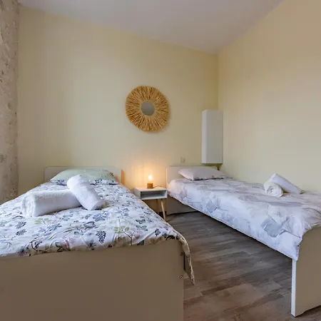 Apartamento T3 Rdc Proche Commidites Parking Facile