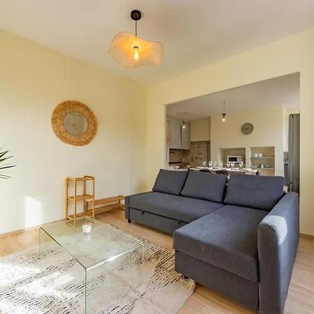 T3 Rdc Proche Commidites Parking Facile * Montaigu-de-Quercy